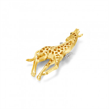 KARAT GOLD, ONYX AND DIAMOND 'GIRAFFE WITH ROSE' BROOCH